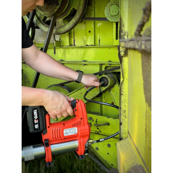 SMAROWNICA 18V, 620 BAR, 284 G/MIN - AKUMULATOR 3 AH YT-07020