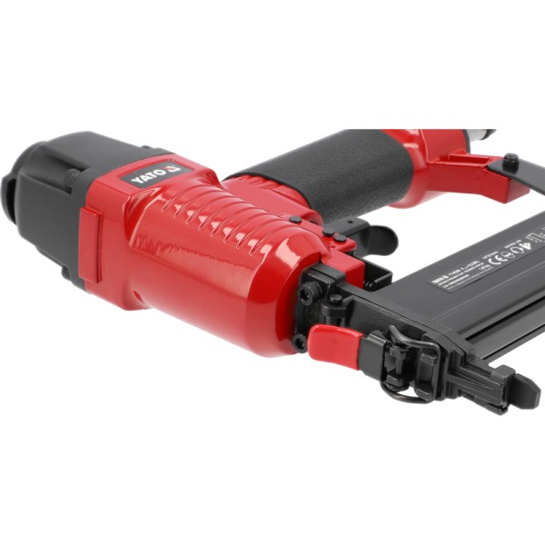 ZSZYWACZ PNEUMATYCZNY NA SZTYFTY 10-40MM I  ZSZYWKI 16-40MM YT-09206