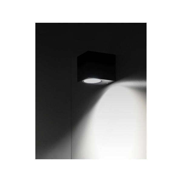 LAMPA ŚCIENNA ZEWNĘTRZNA CZARNA ALUMINIOWA 1XGU10 PÓŁOWAL YT-81900