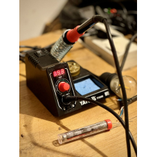 STACJA LUTOWNICZA MOC 60W Z WYŚWIETLACZEM LED TYP GROTU 900M YT-82460