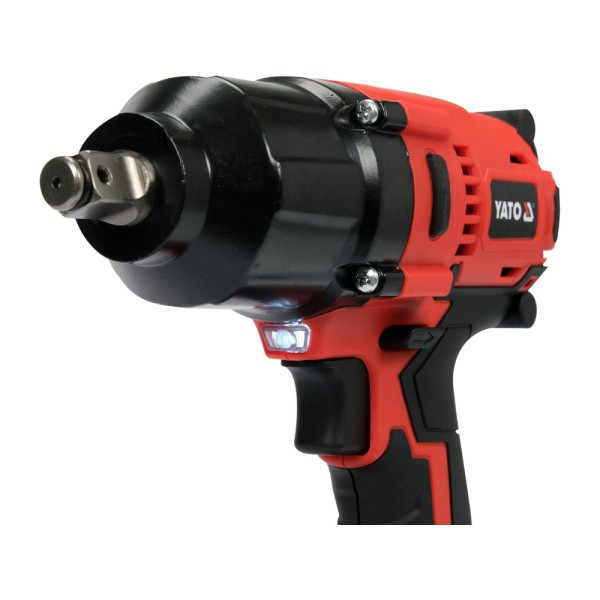 ZESTAW YATO 18V: KLUCZ UDAROWY 1/2'' 700 NM, NASADKI - DWA AKUMULATORY 3AH YT-82807