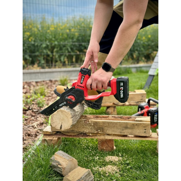 MINIPILARKA ŁAŃCUCHOWA 20V, PROWADNICA 7'' - AKUMULATOR 2 AH YT-828133