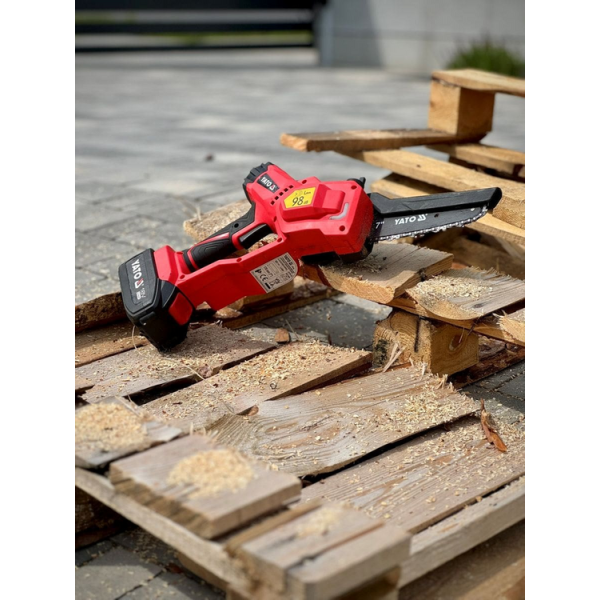 MINIPILARKA ŁAŃCUCHOWA 20V, PROWADNICA 7'' - AKUMULATOR 2 AH YT-828133