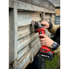 SZLIFIERKA KĄTOWA 18V, 125 MM, 3000-8500 MIN⁻¹ - DWA AKUMULATORY 4 AH YT-828295