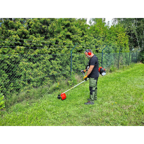 KOSA SPALINOWA Z DODATKOWYM WYPOSAŻENIEM POJ. 52CM3 YT-85005