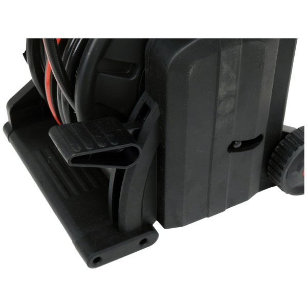 WĄŻ NA WÓZKU 25 M ZWIJANY STOPĄ YT-90120