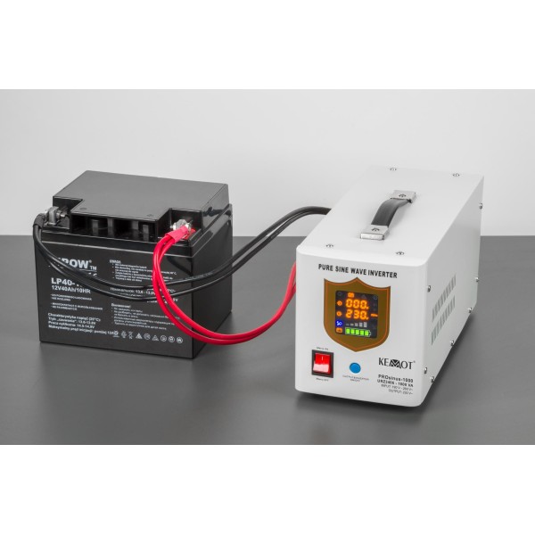 Zasilacz awaryjny KEMOT PROsinus-1000 przetwornica z czystym przebiegiem sinusoidalnym i funkcją ładowania 12V 230V 1000VA/700W