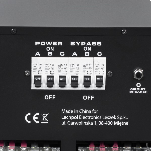 Automatyczny trójfazowy stabilizator napięcia  KEMOT PROavr-20k