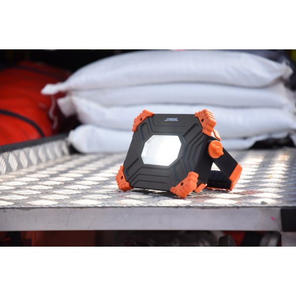 REFLEKTOR PRZENOŚNY 10W COB 1000LM 82870