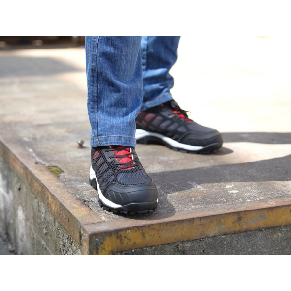 SPORTOWY LEKKI PÓŁBUT ROBOCZY POMPA S1P ROZMIAR 43 YT-80513