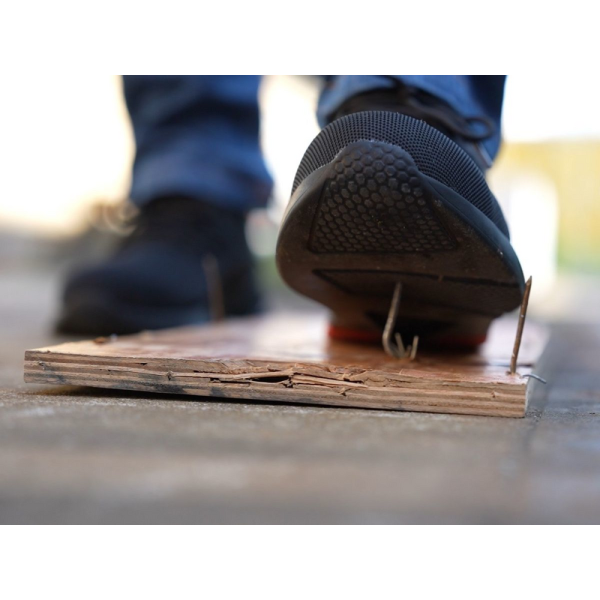 SPORTOWE PÓŁBUTY ROBOCZE PUBS SBP ROZMIAR 45 YT-80626