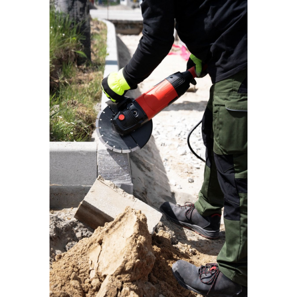 SZLIFIERKA KĄTOWA  2800W 230MM YT-82110