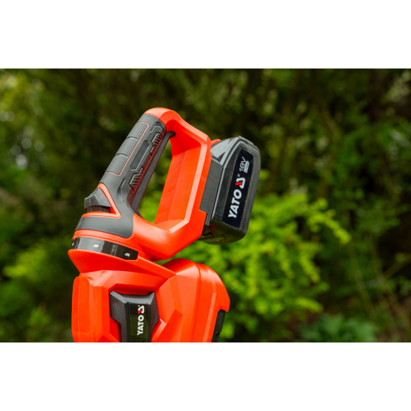 NOŻYCE DO ŻYWOPŁOTU 18V, 45 CM, OBROTOWE - BEZ AKUMULATORA YT-828332