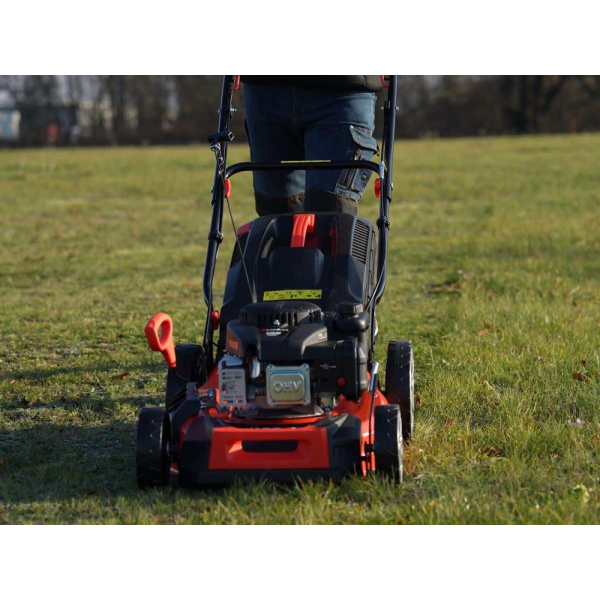 KOSIARKA SPALINOWA 46 CM Z NAPĘDEM POJ 139 CM3 YT-85525