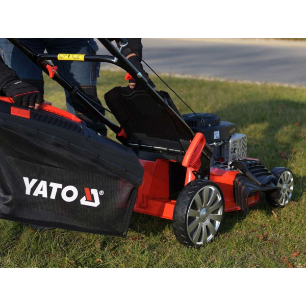 KOSIARKA SPALINOWA 46 CM Z NAPĘDEM POJ 139 CM3 YT-85525