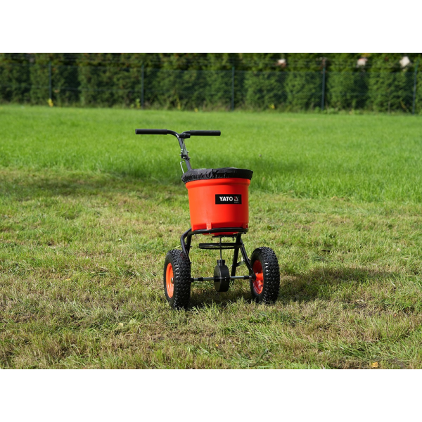 SIEWNIK/ROZRZUTNIK OGRODOWY DO NAWOZU, PIASKU, NASION, ROTACYJNY 25 KG,23 L YT-86715