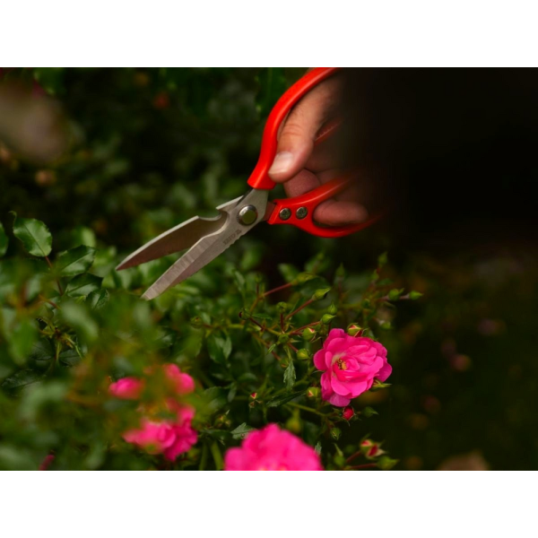 NOŻYCZKI OGRODNICZE ZE STALI NIERDZEWNEJ 215MM YT-87861