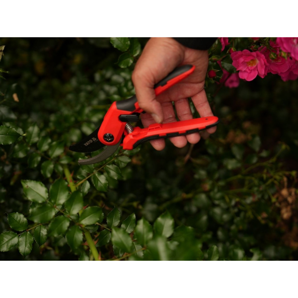 SEKATOR NOŻYCOWY 205MM Z BLOKADĄ OTWARCIA YT-87890