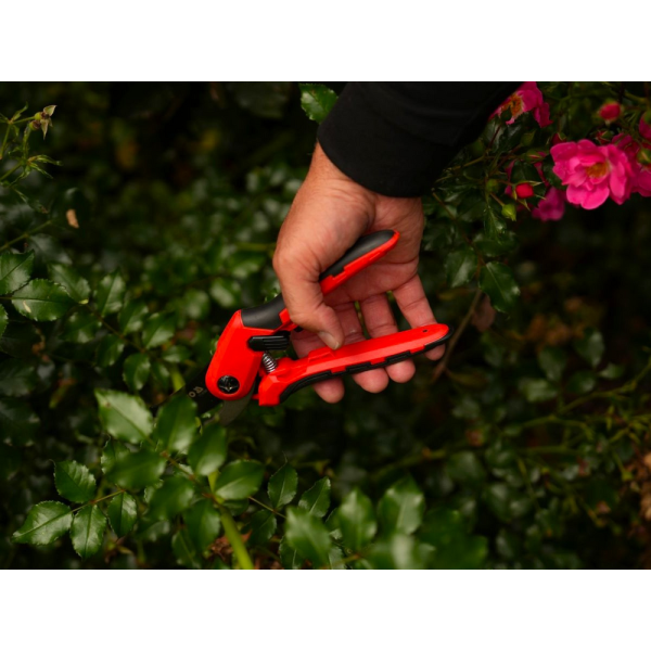 SEKATOR NOŻYCOWY 205MM Z BLOKADĄ OTWARCIA YT-87890