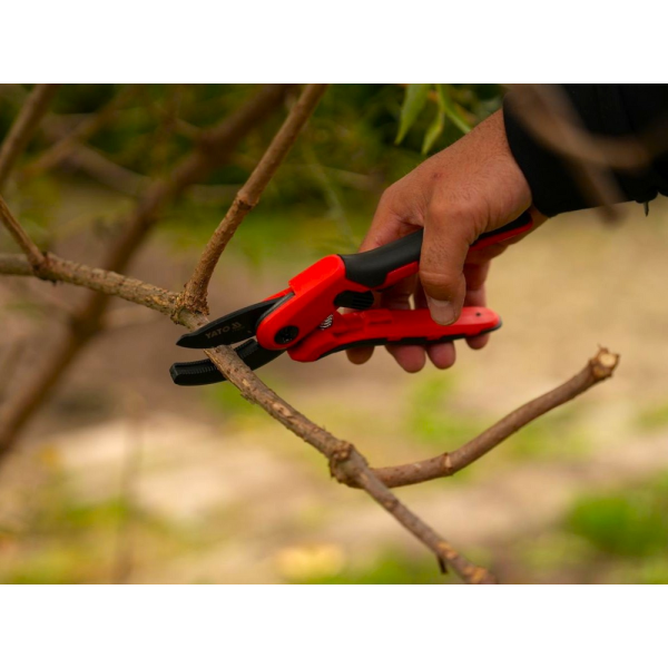 SEKATOR KOWADEŁKOWY 205MM Z BLOKADĄ OTWARCIA YT-87891